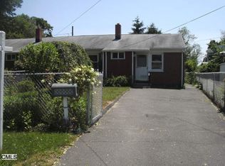 111 Vought Pl, Stratford, CT 06614