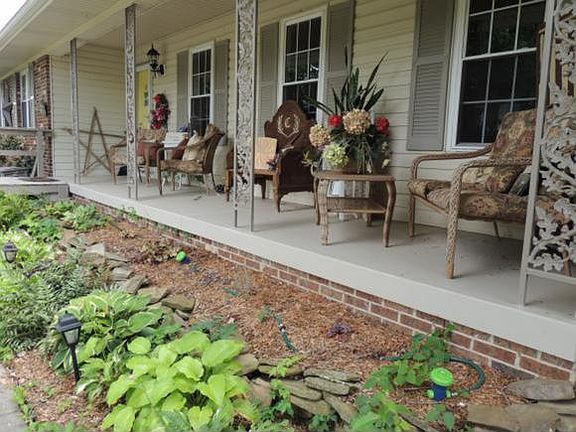 3rd image of 168 Lena Dr