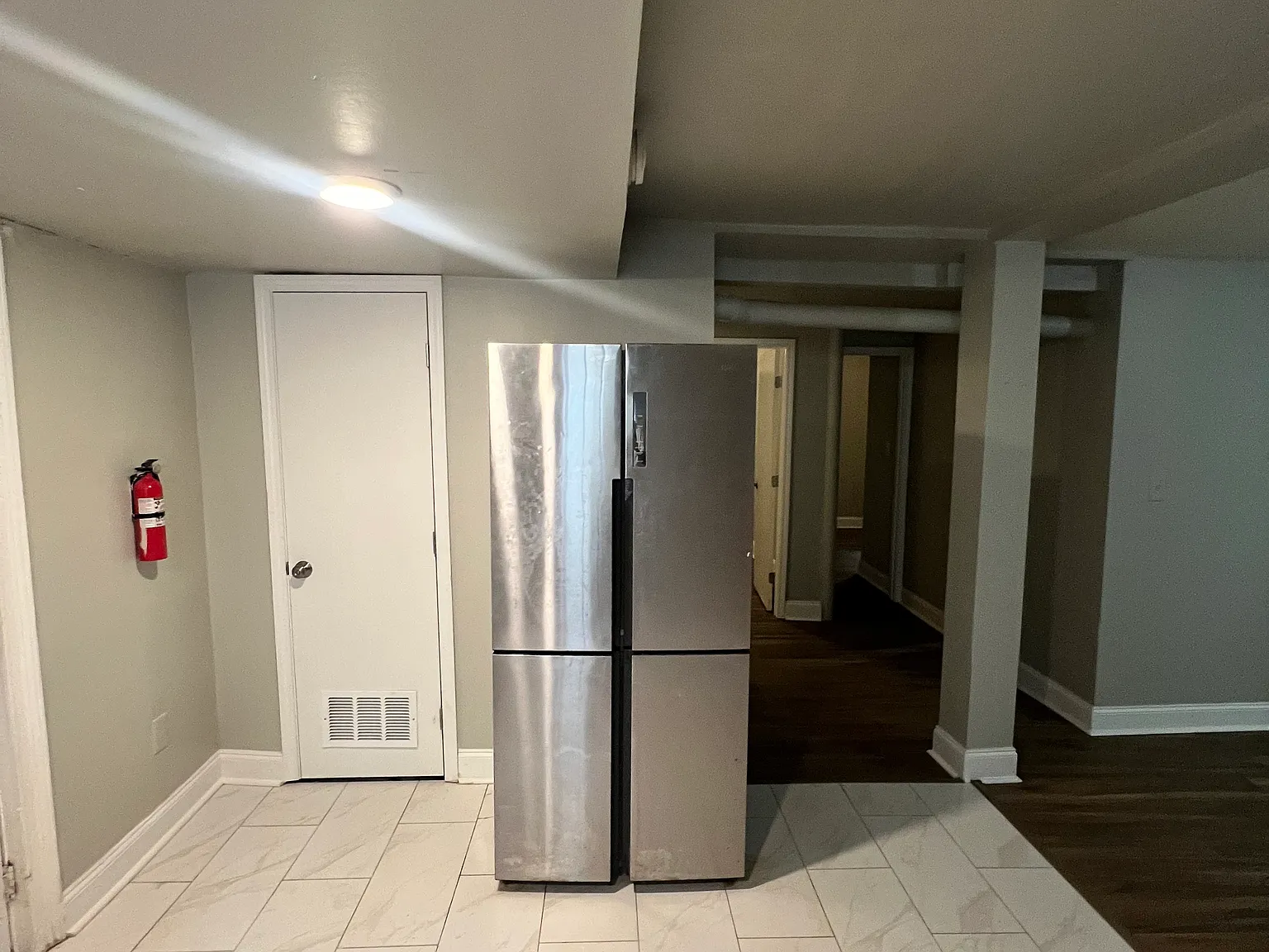 3 bed, 950 sqft, $1,650 — Photo 2