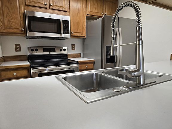 5th image of 6009 Yarrow St APT P