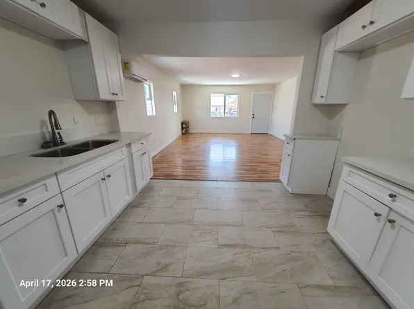 515 W 104th St, Los Angeles, CA