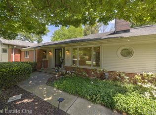 30930 Sudbury St, Farmington Hills, MI