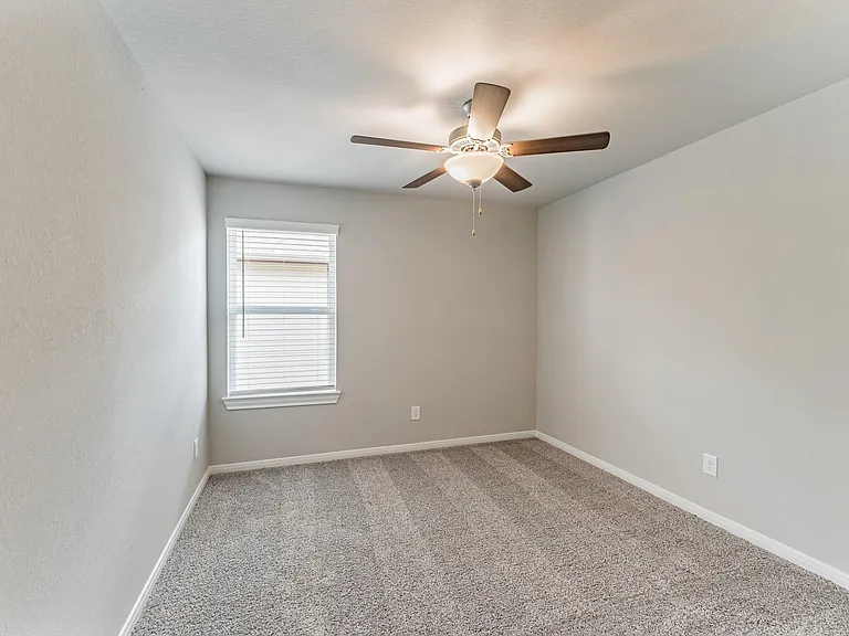 4322 Pale Fox Ln — Photo 28