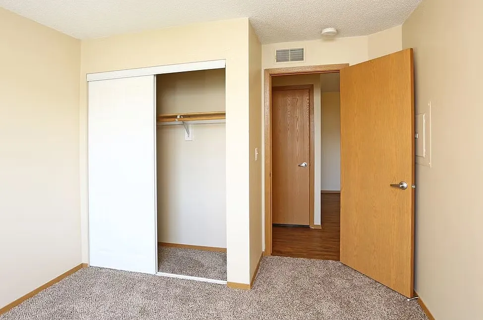 Westbrooke Apartments — Photo 3