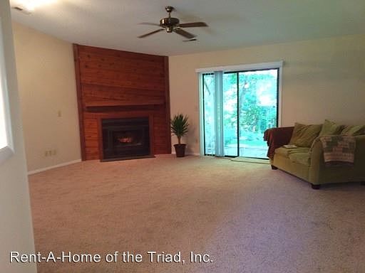 2nd image of 3302 Glen Hollow Rd