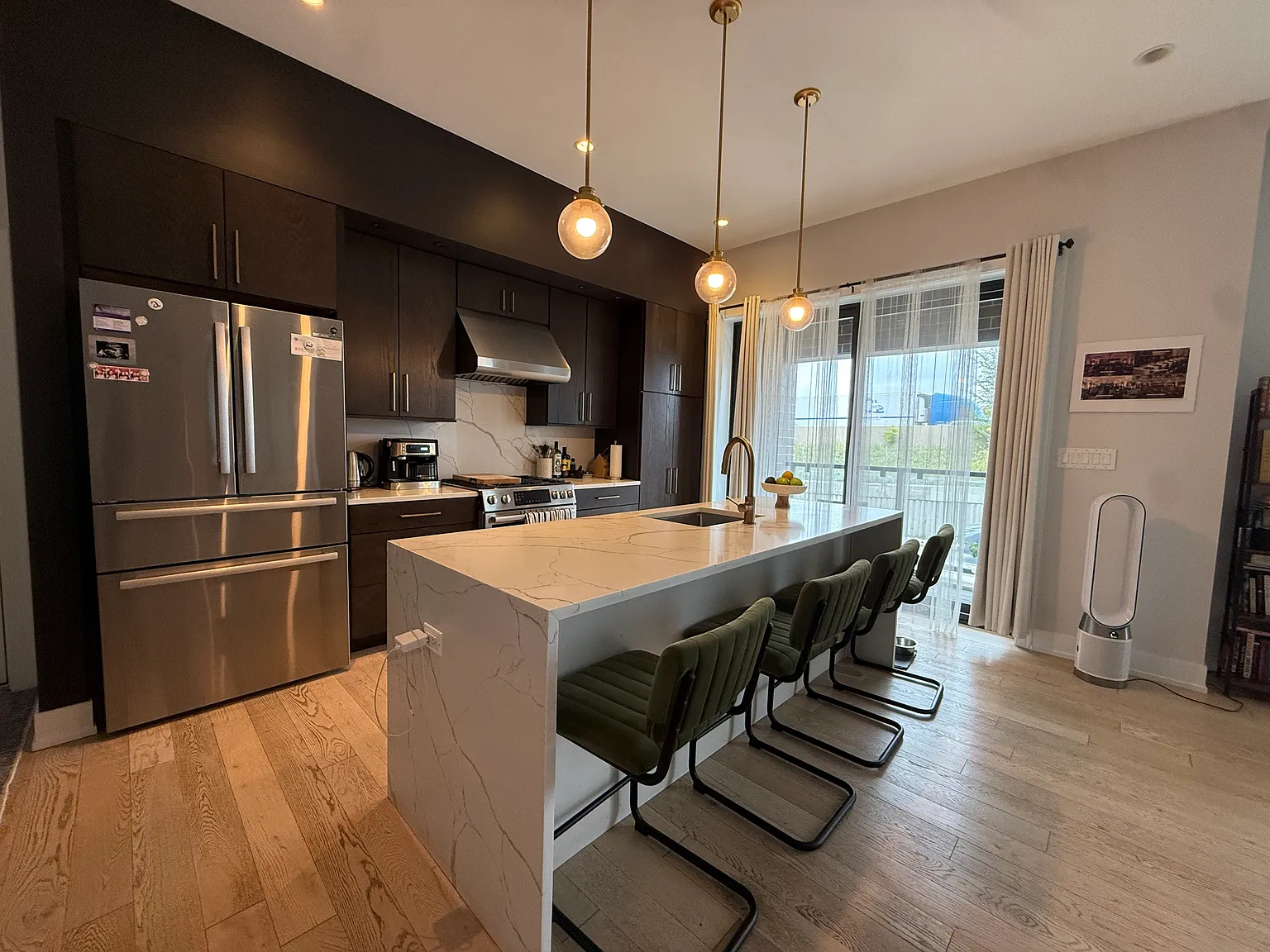 3 bed, 2.5 bath, 2000 sqft, $4,600 — Photo 4