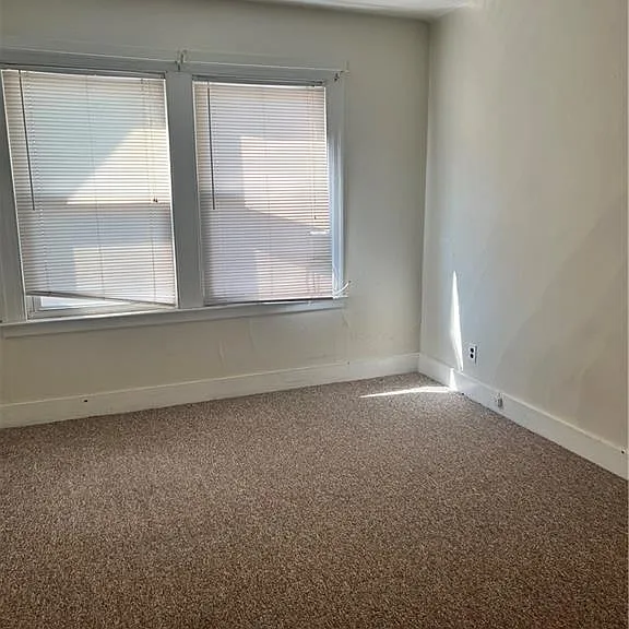 250 Willow St #3 — Photo 9