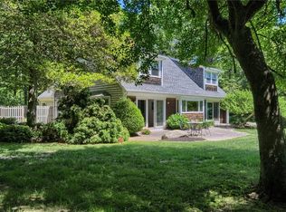 40 Quicksand Pond Rd, Little Compton, RI 02837
