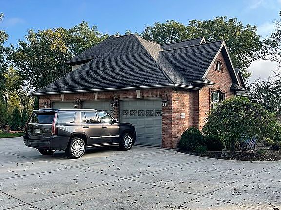 Large drive for guest & play