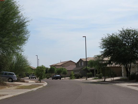 4th image of 3912 E Cloudburst Dr