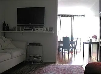 Rented by R New York