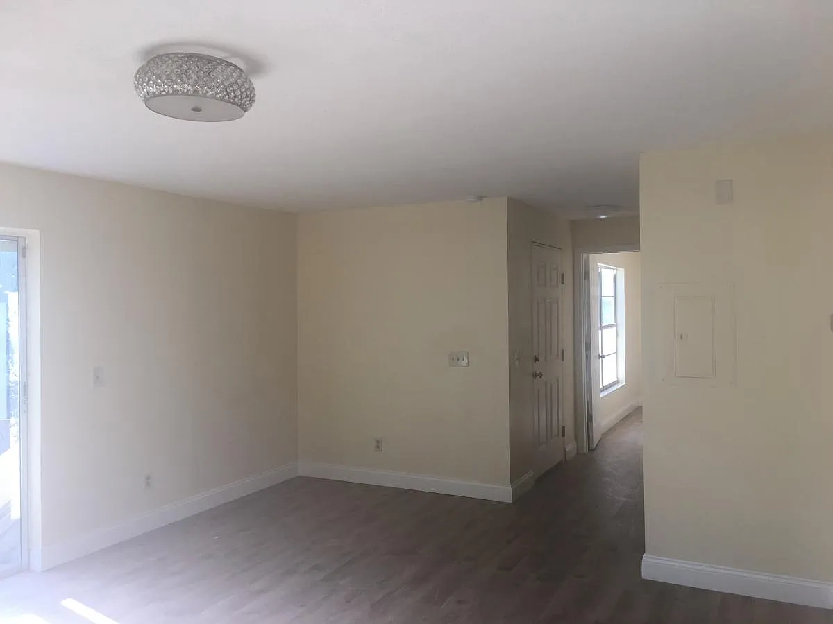 2 bed, 1087 sqft, $2,295 — Photo 3