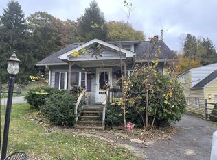 1264 Maple Lake Rd, Route, WV 26330
