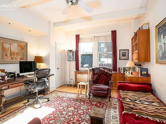 5th image of 310 W 72nd St #1D