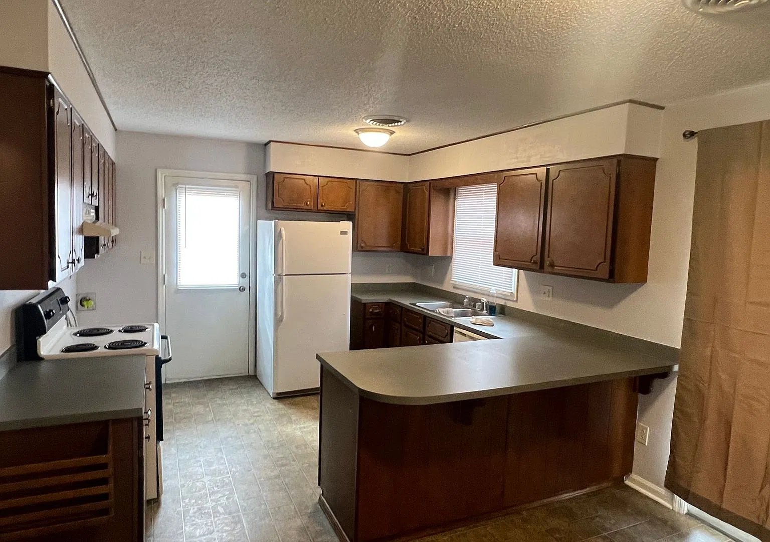 1515 N Jackson Ave — Photo 4
