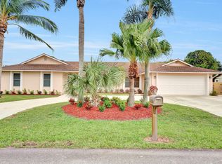 3190 Windward Ln, Lake Worth, FL 33462