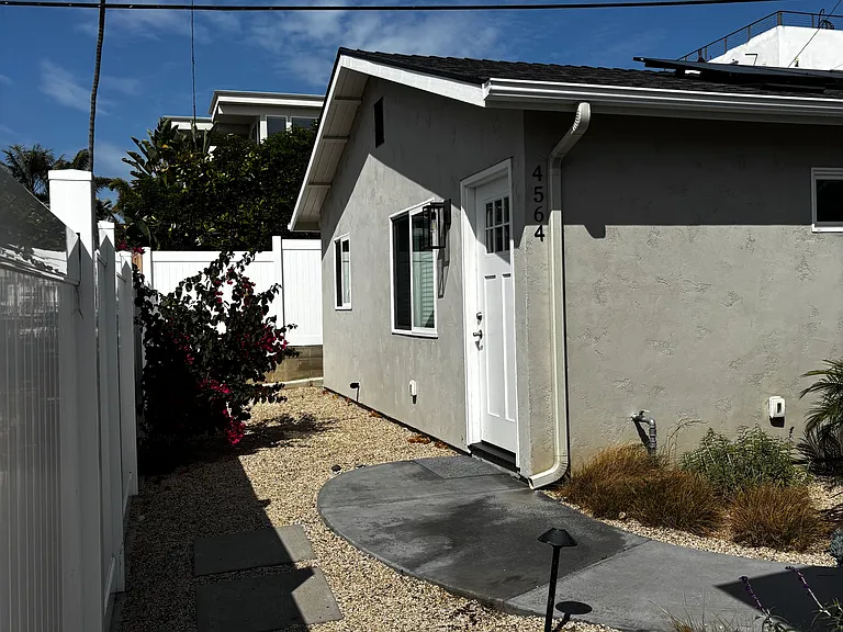 4564 Adair St — Photo 2