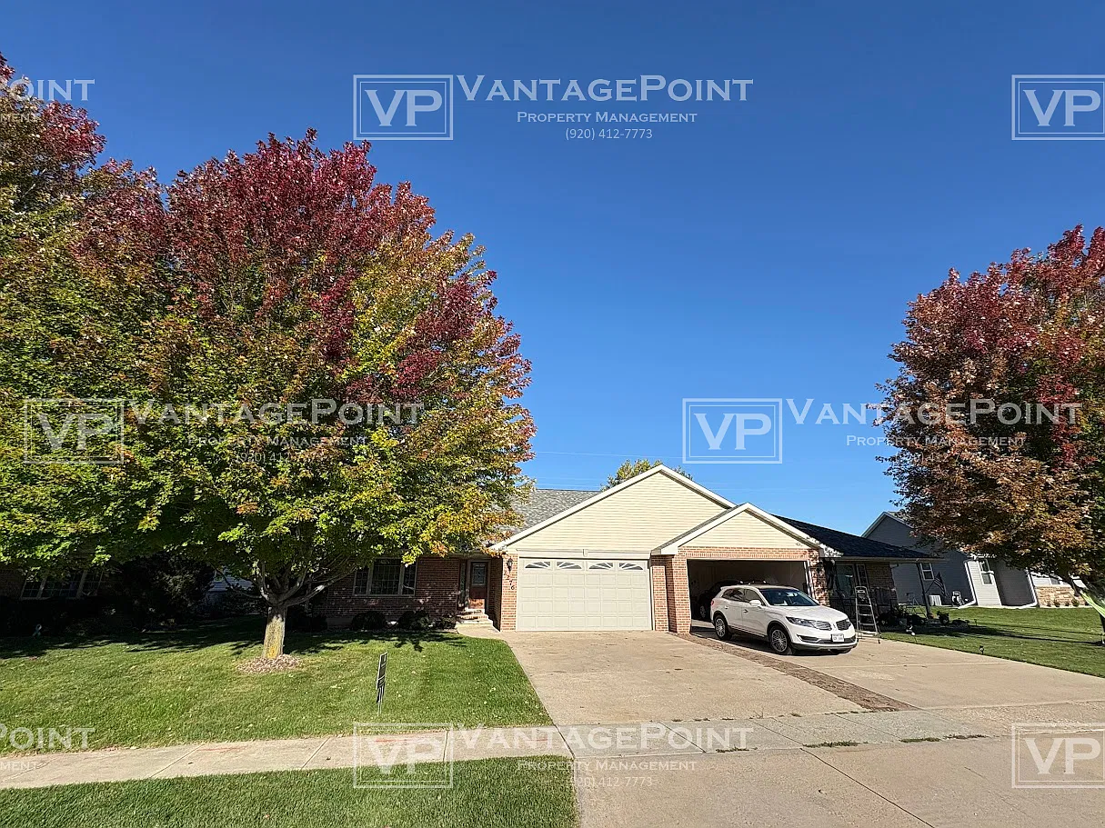 2274 - 2276 Red Tail Glen - 2276 — Photo 2