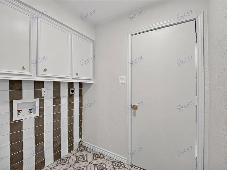3505 Larkin Ln — Photo 16