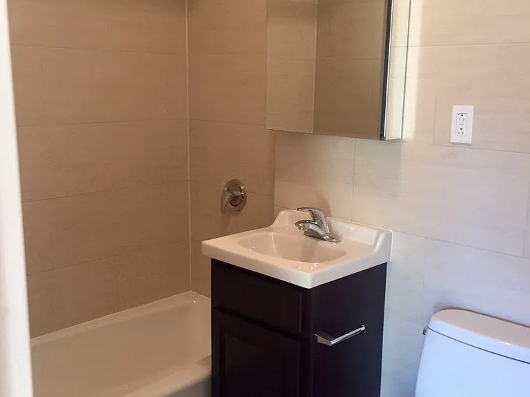 35 Eastern Pkwy #2B — Photo 10