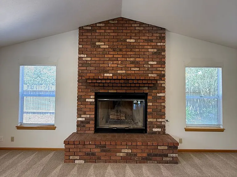 1470 Mercer Ct — Photo 12