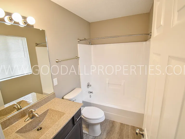 2913 SW Townpark Dr — Photo 24