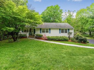 72 Hazelton Cir, Briarcliff Manor, NY 10510