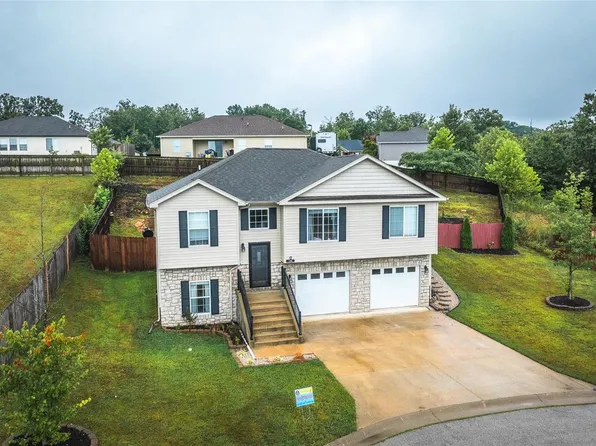 104 Iron Ct, Saint Robert, MO 65584