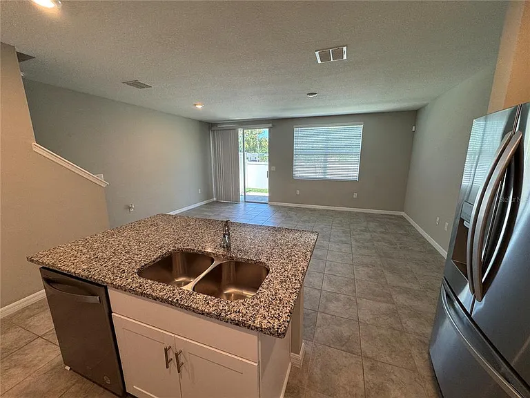 5860 Ocean Isle Dr — Photo 8