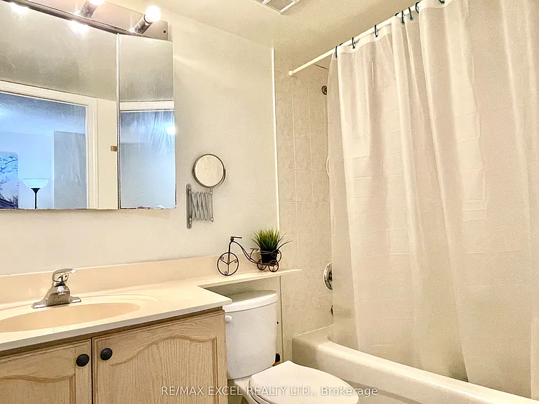 28 Olive Ave #201 — Photo 10