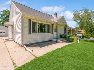607 Highland Ave, Woodstock, IL 60098