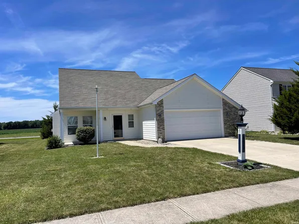 8622 Edinburough Ln, Fort Wayne, IN 46819