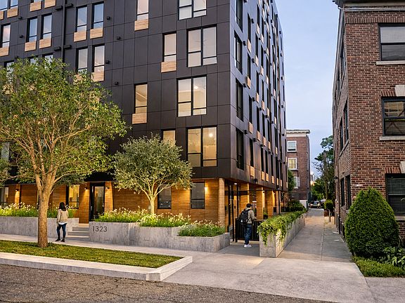 2nd image of 1323 E Union St #417