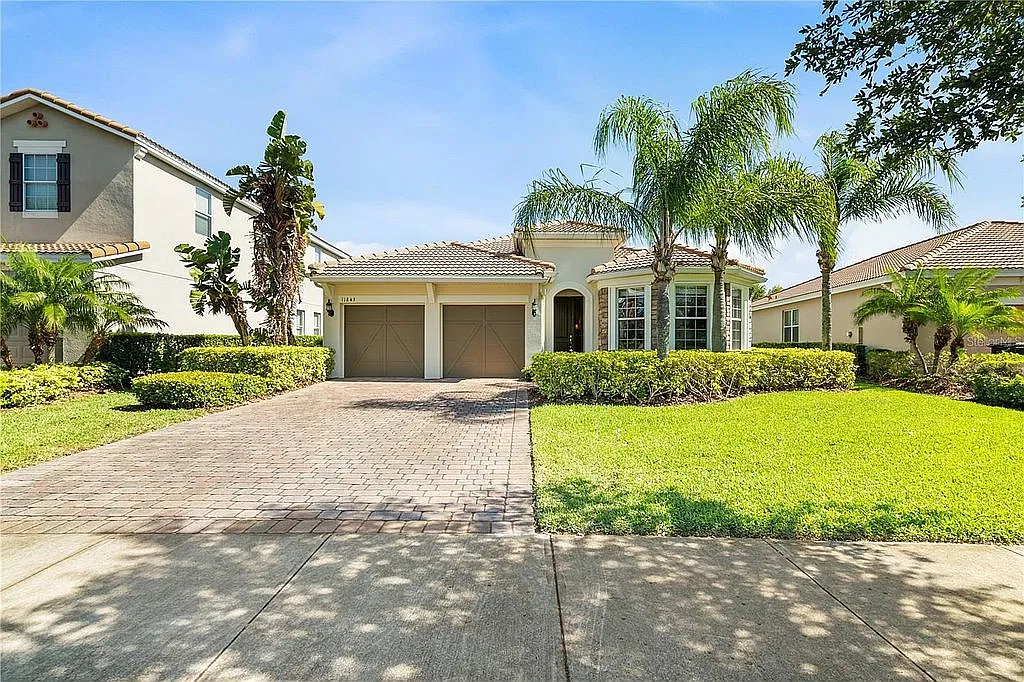 Property main image