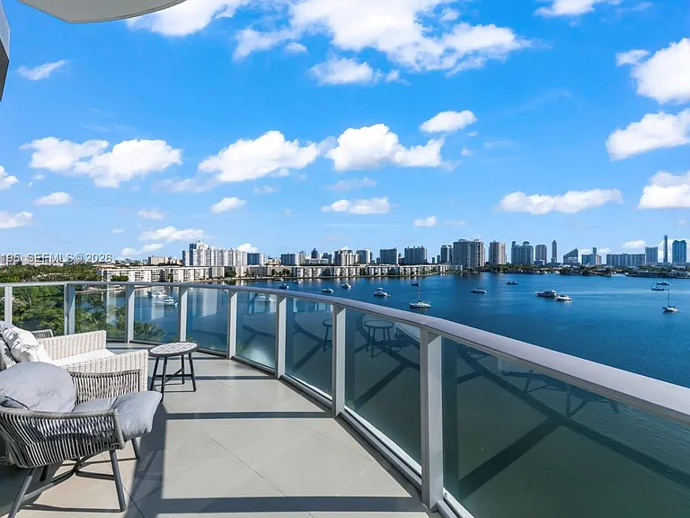 17301 Biscayne Blvd #811 — Photo 12