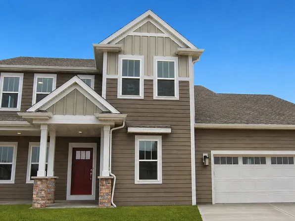 N116W7245 Oakmont Dr, Cedarburg, WI 53012