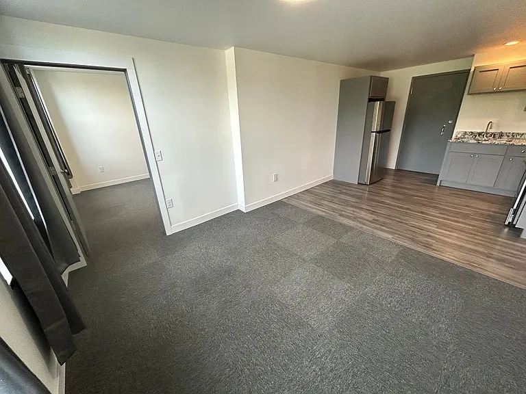 703 N Park 704 Tarn — Photo 53