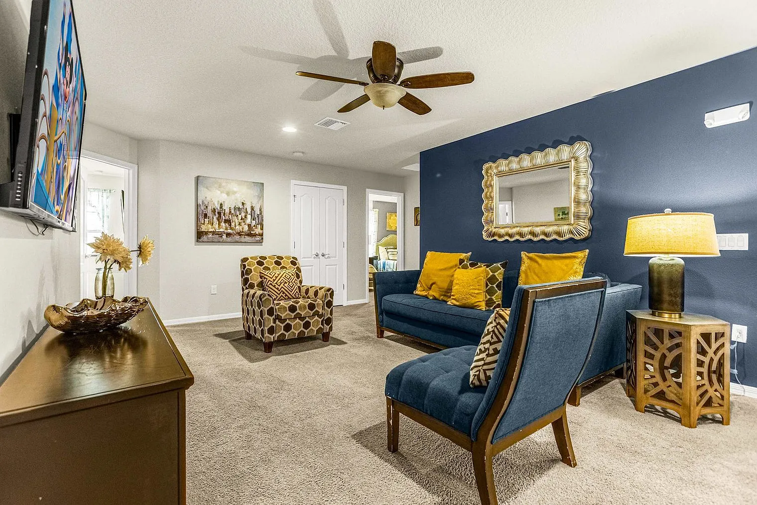 9 bed, 7.0 bath, 4380 sqft, $3,728 — Photo 1