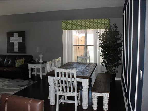 5th image of 204 Cliffbrook Dr