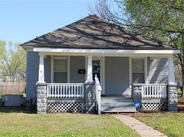 407 E Washington St, Pittsburg, KS 66762