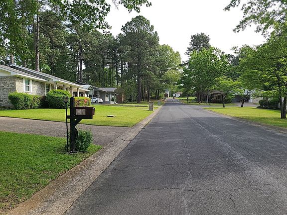 4th image of 2416 Briarwood Dr