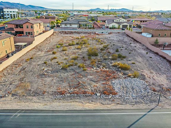 3rd image of 2911 Candelaria Dr