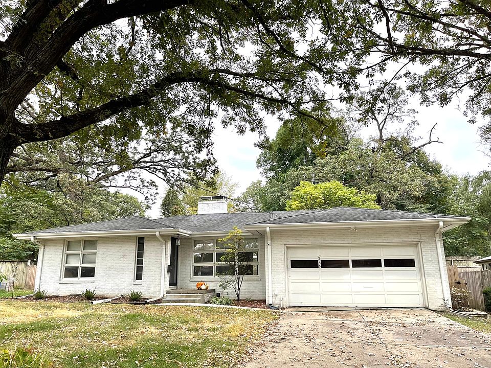 Super quiet street - no Thru traffic and only steps to the bike trail.