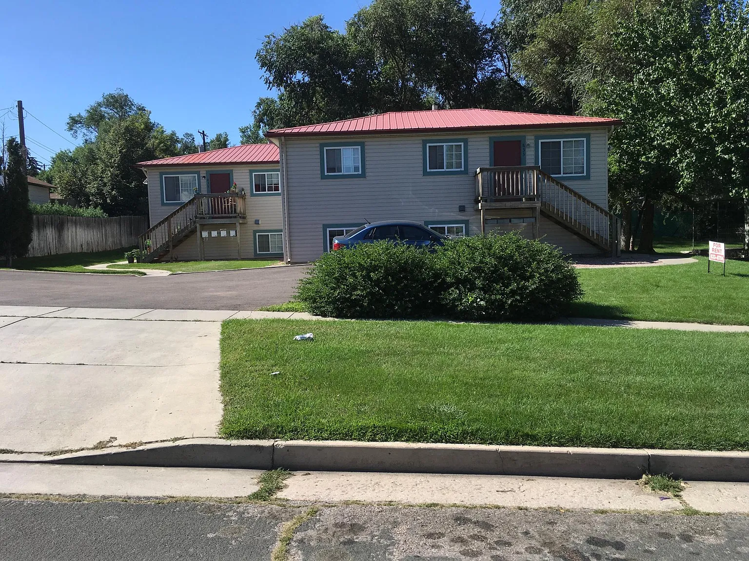 3 bed, 850 sqft, $1,350 — Photo 2