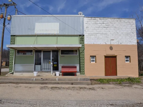 2700 Main St, Vassar, KS 66543