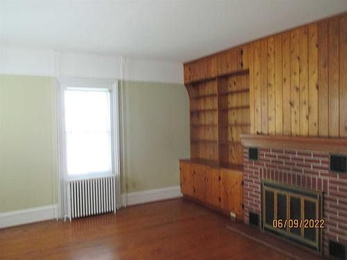 5th image of 21 W Market St #1