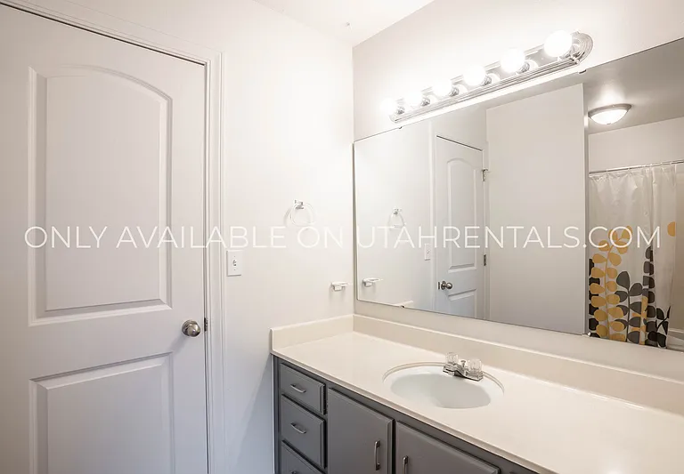 338 Cedarwood Dr — Photo 10
