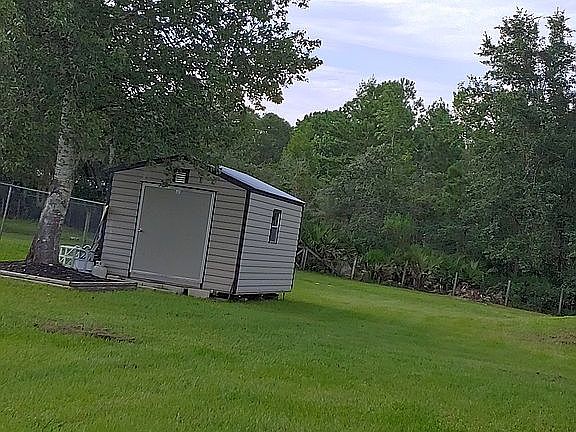 5th image of 33339 Evergreen Rd