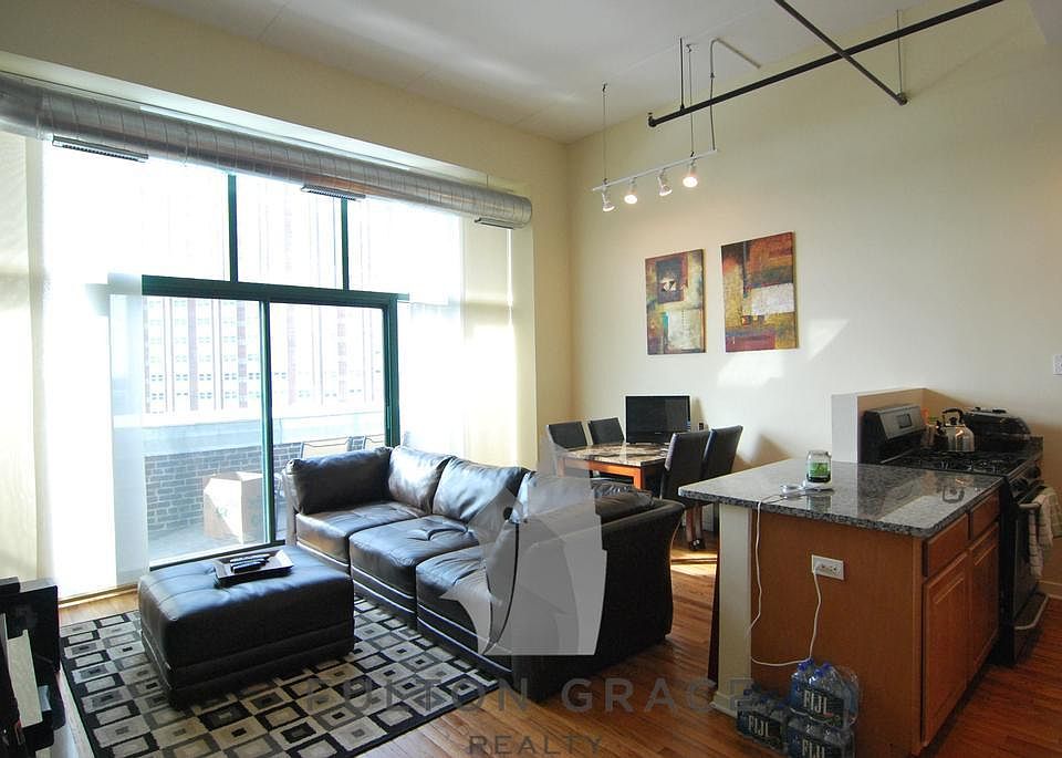 1st image of 1645 W Ogden Ave Unit 715