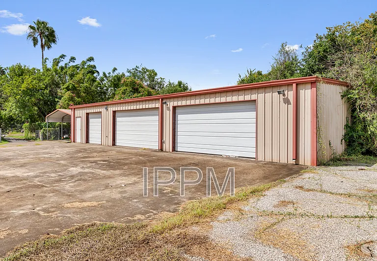 16413 Wilson Rd — Photo 2